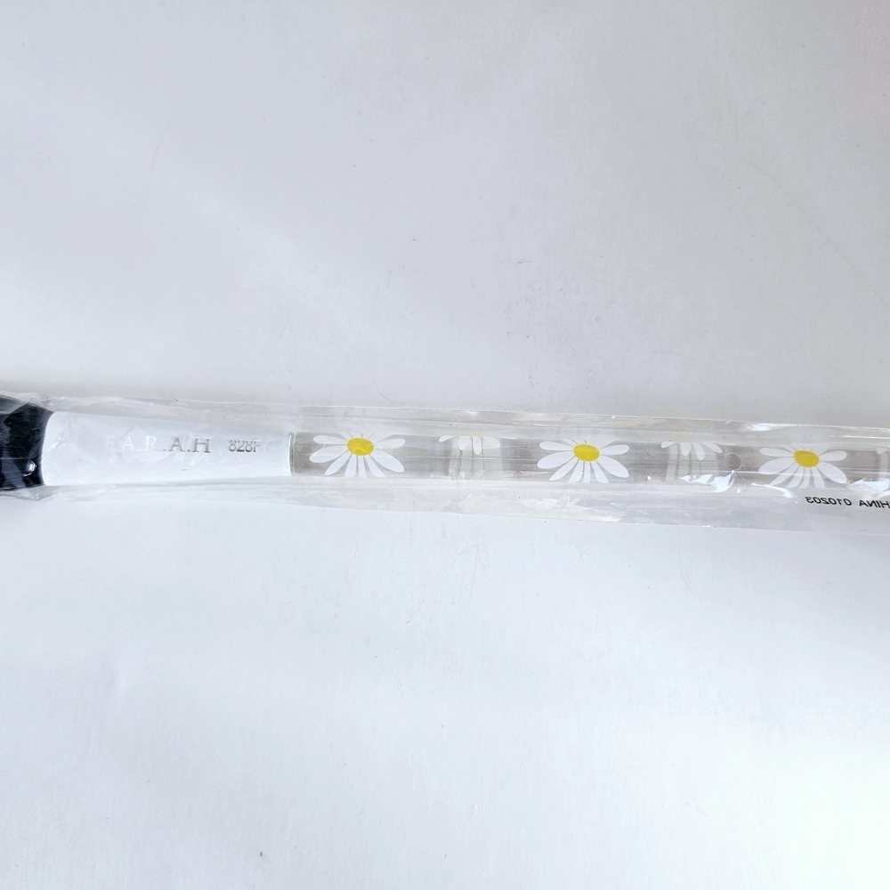 NEW F.A.R.A.H. FARAH 828F Highlight Vegan Cruelty-Free Brush
